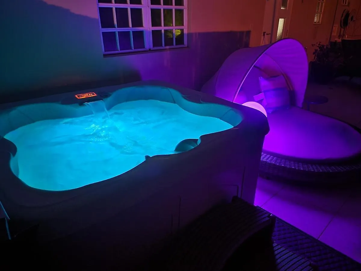 Luxury Retreat With Private Jacuzzi And Mountain Views Free Parking Apartamento Ponce Porto Rico