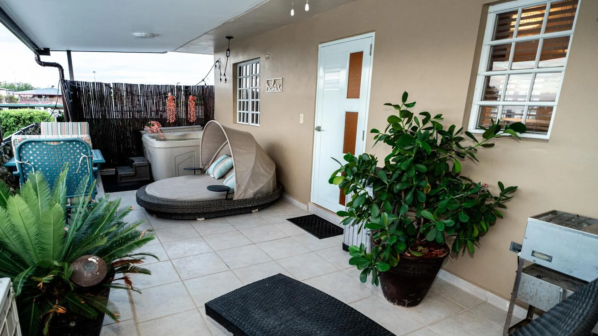 Luxury Retreat With Private Jacuzzi And Mountain Views Free Parking Διαμέρισμα Ponce